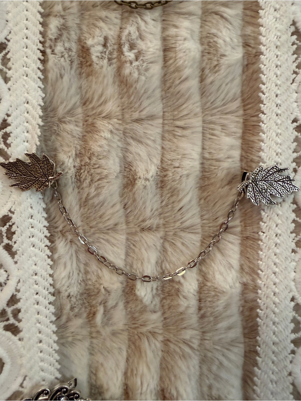 Chained Silver-tone Sweater/Kimono/Wrap Closure Clip